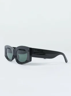 Princess Polly Amick Sunglasses Black Store