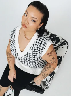 Princess Polly Ashton Sweater Vestcurve   White Cheap