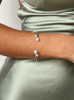 Princess Polly Calloway Pearl Cuff  Gold Fashion