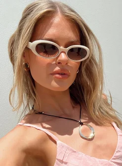 Princess Polly Caxton Sunglasses Beige Hot