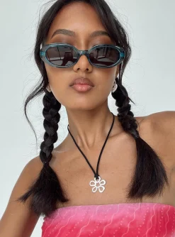 Princess Polly Caxton Sunglasses Blue Outlet