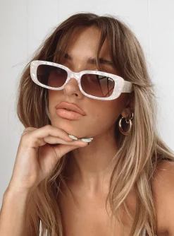 Princess Polly Creeper Sunglasses Pearl White Clearance
