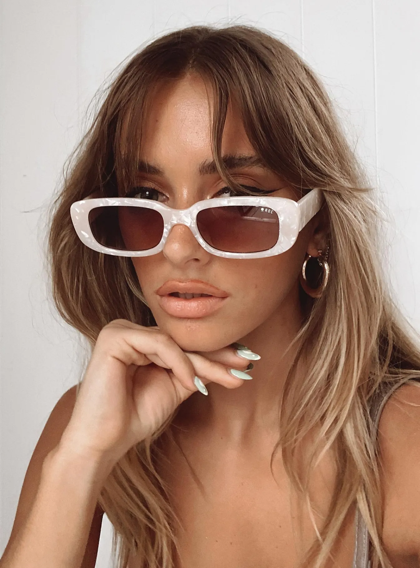 Princess Polly Creeper Sunglasses Pearl White Clearance