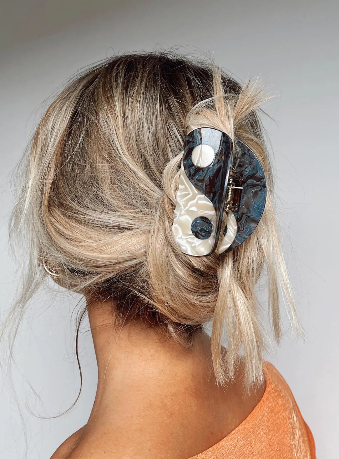 Princess Polly Daria Hair Clip Cream / Brown Cheap