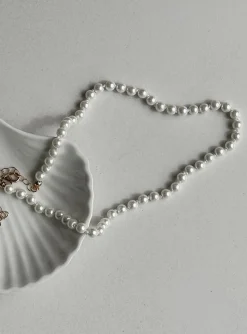 Princess Polly Dream On Necklace Gold / White Cheap