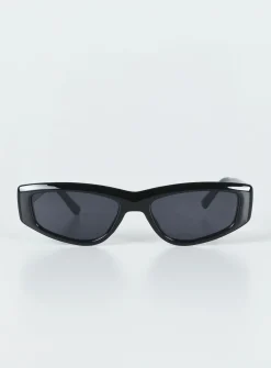 Princess Polly Durand Sunglasses  Black Cheap