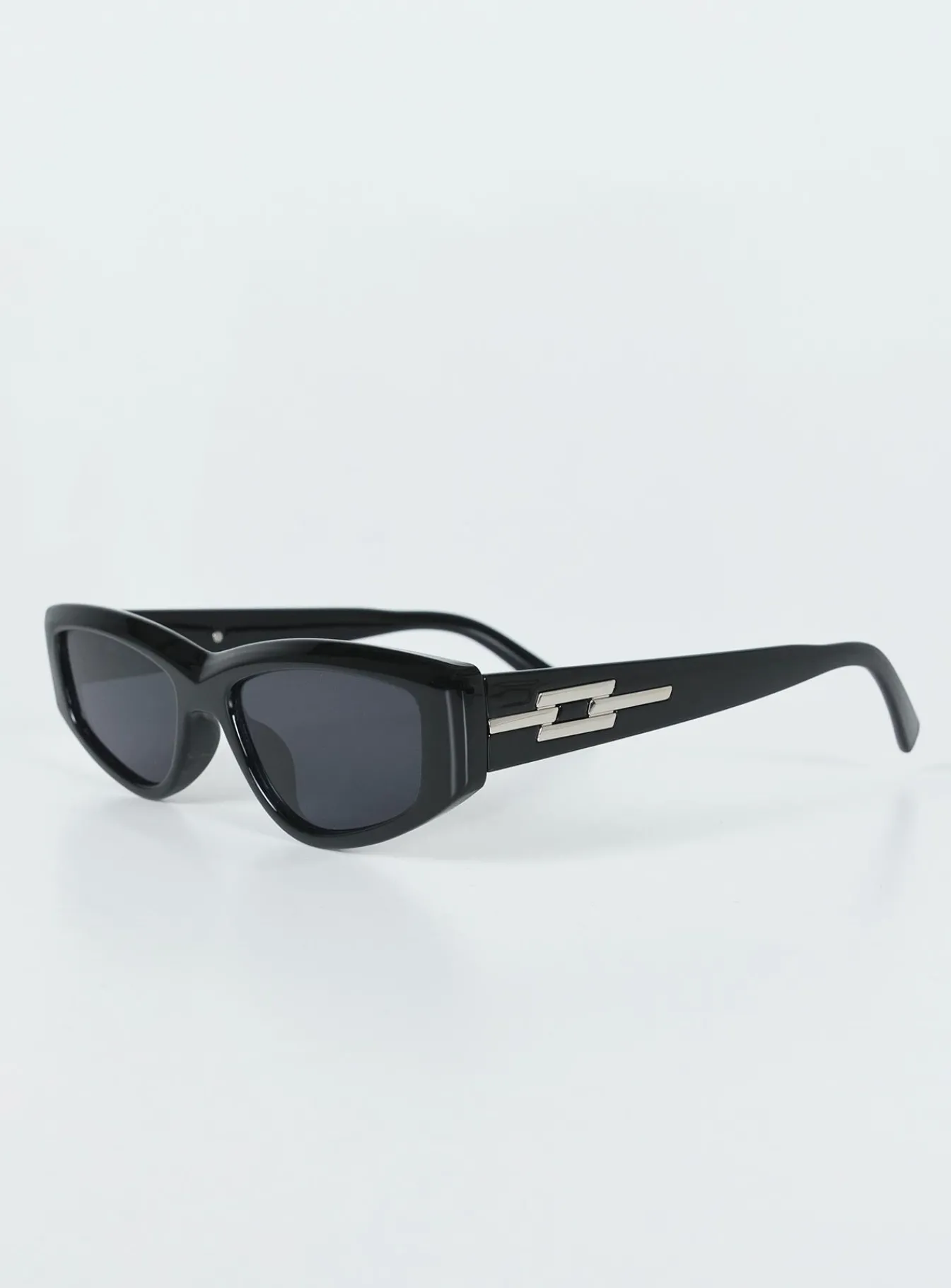 Princess Polly Durand Sunglasses Black Cheap