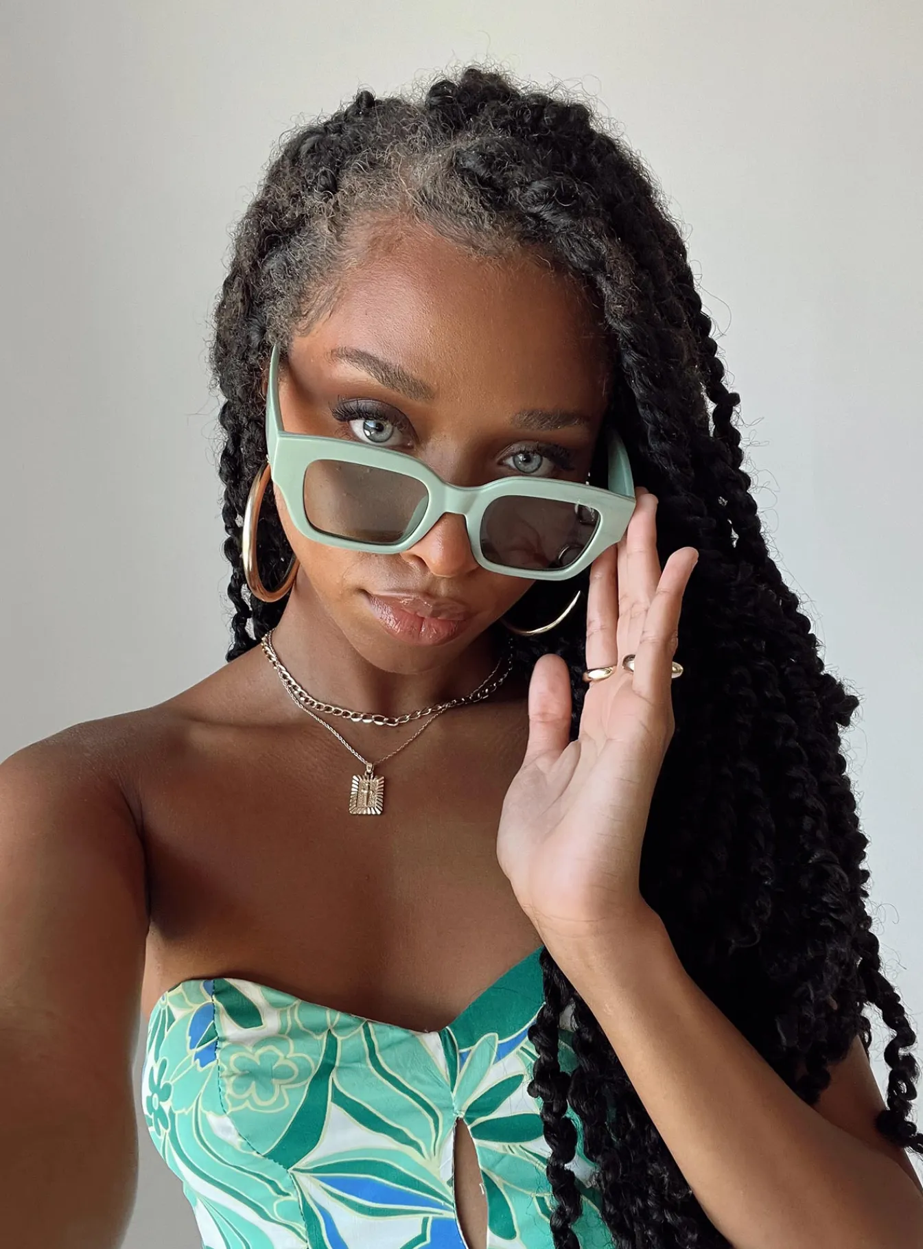 Princess Polly Dutton Sunglasses Green Flash Sale