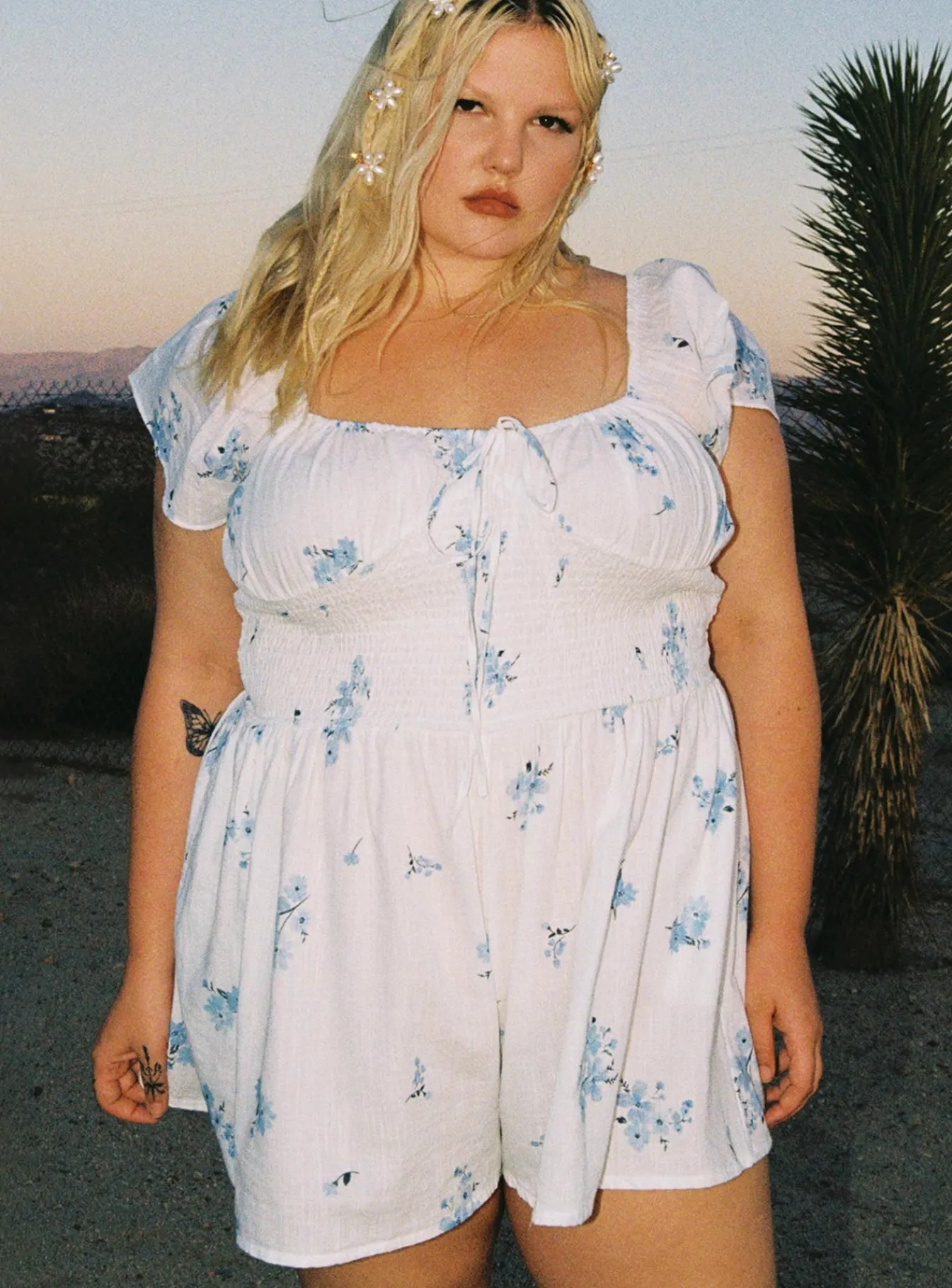 Princess Polly Front Row Rompercurve White Best
