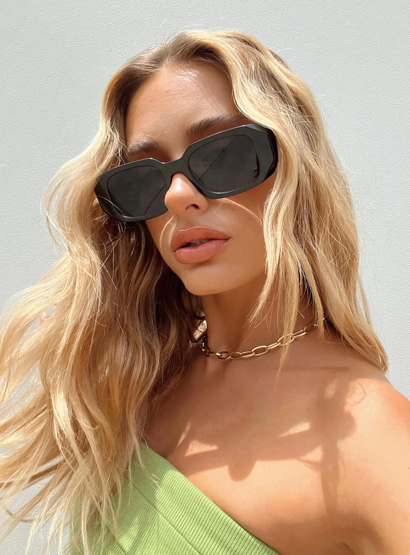 Princess Polly Gabrysia Sunglasses Black Hot