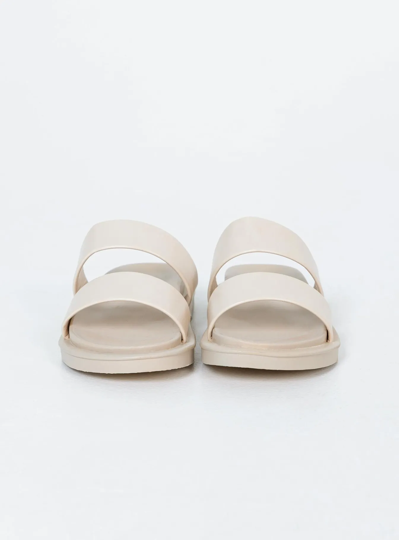 Princess Polly Getaway Slides Cream New