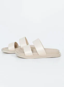 Princess Polly Getaway Slides Cream New