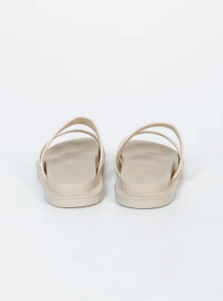 Princess Polly Getaway Slides Cream New