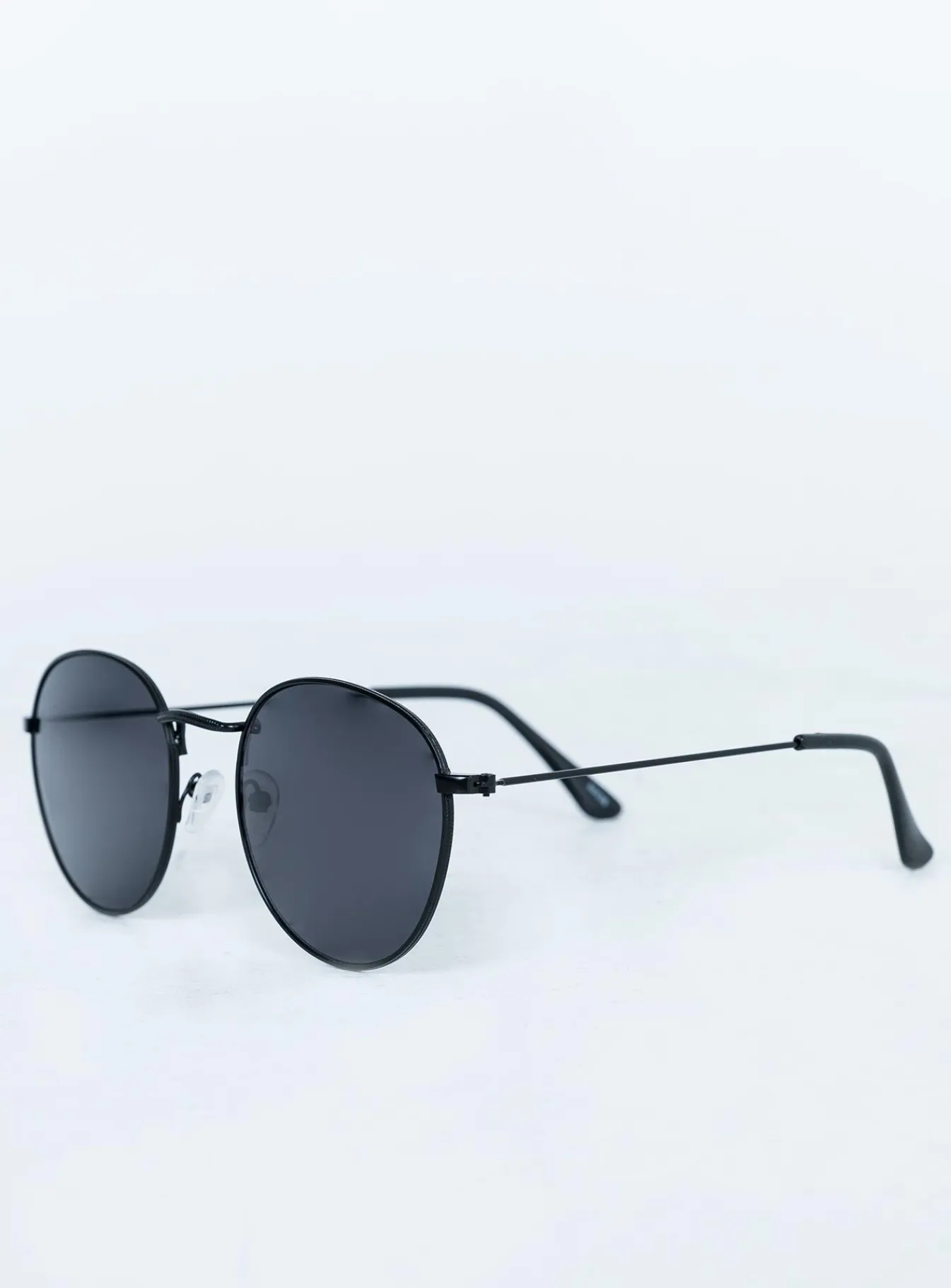 Princess Polly Golden Hour Sunglasses Black Clearance