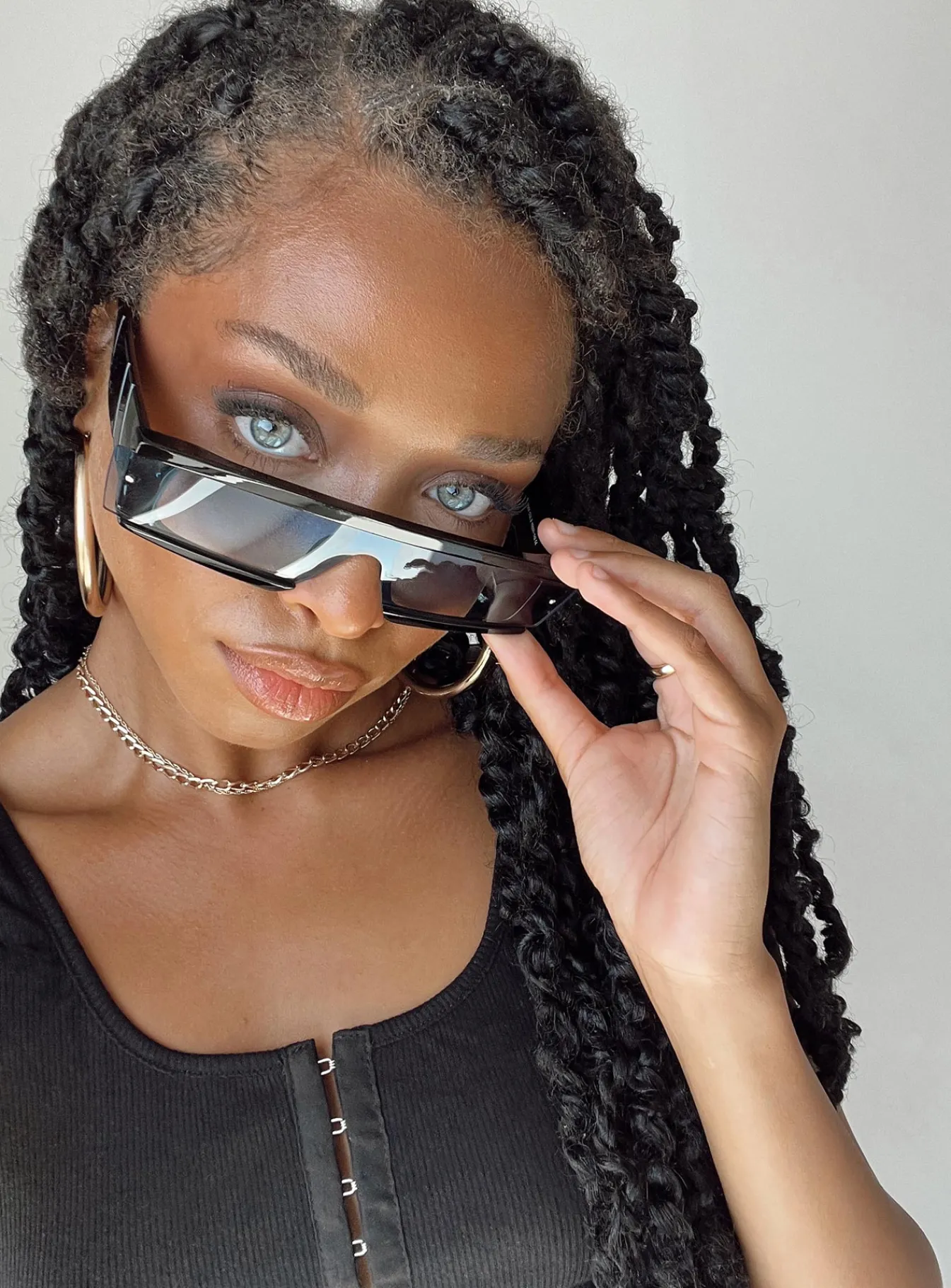 Princess Polly Hendrix Sunglasses Black Flash Sale