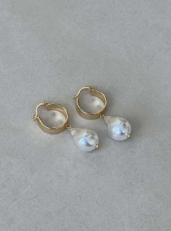 Princess Polly Kaiplated Earrings   Gold New