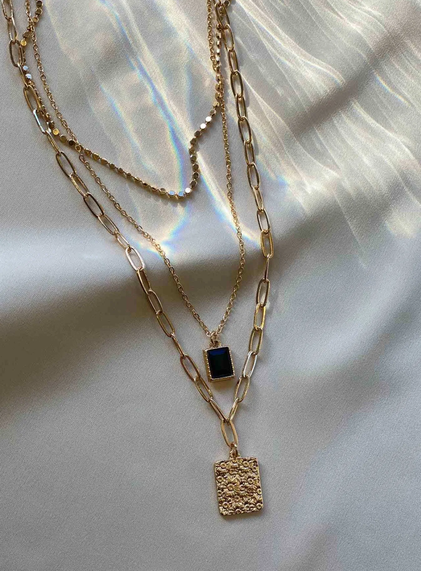 Princess Polly Lars Pendant Necklace/ Black Gold New
