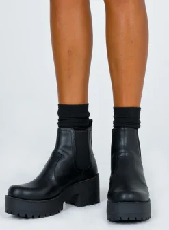 Princess Polly Lipstikeamon Boots   Black Flash Sale