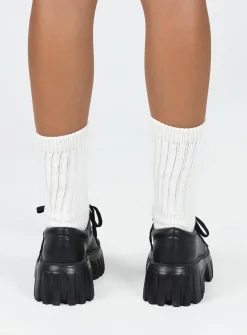 Princess Polly Melnick Flats Black New