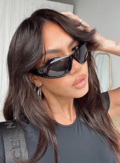 Princess Polly Mora Sunglasses  Black Sale