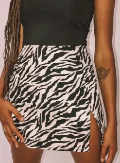 Princess Polly Motel Pelmet Skirt 90'S Zebra Black &Amp; White Black & White Clearance