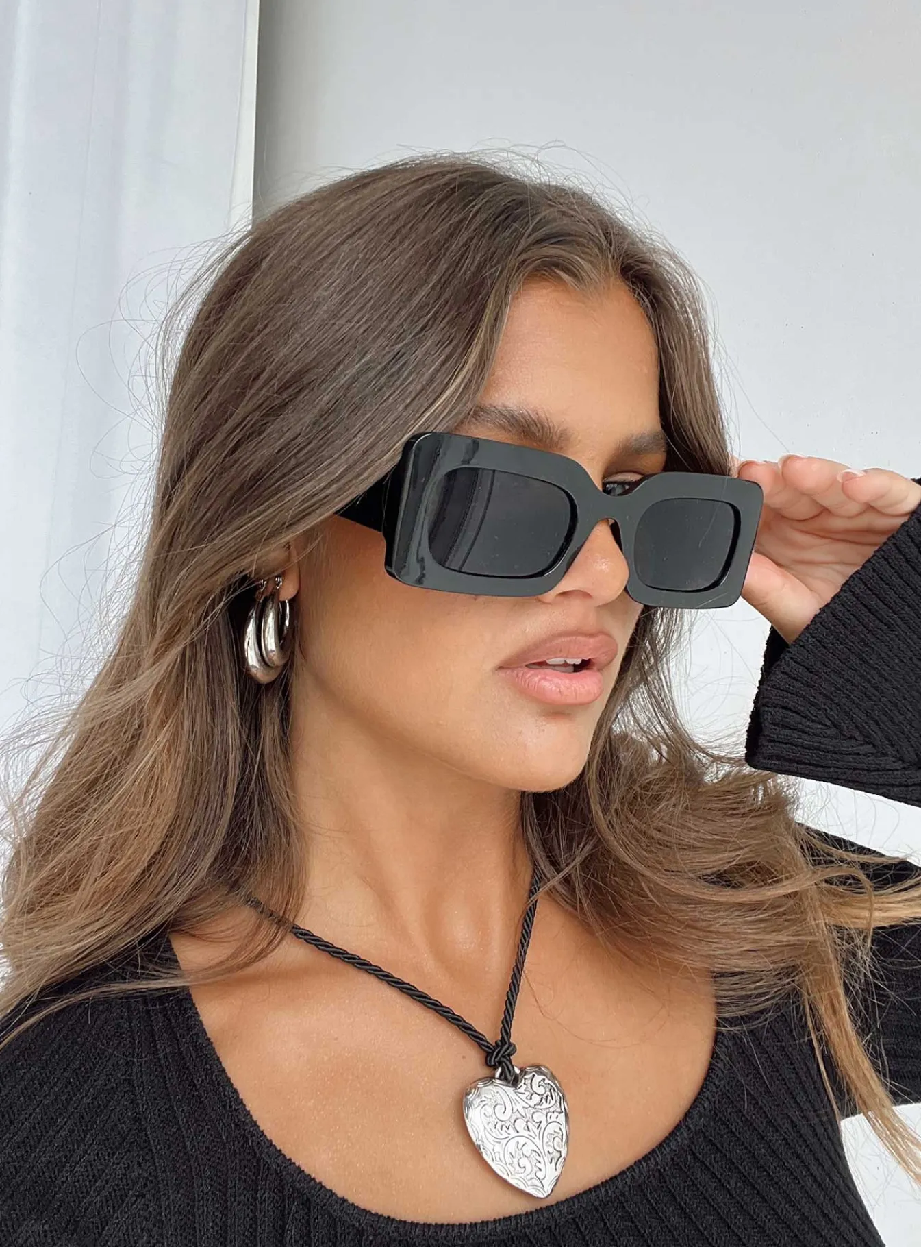 Princess Polly Prosser Sunglasses Black Cheap