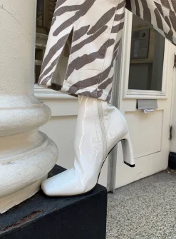 Princess Polly San Antonio Boots White New