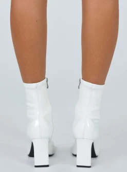 Princess Polly San Antonio Boots  White New