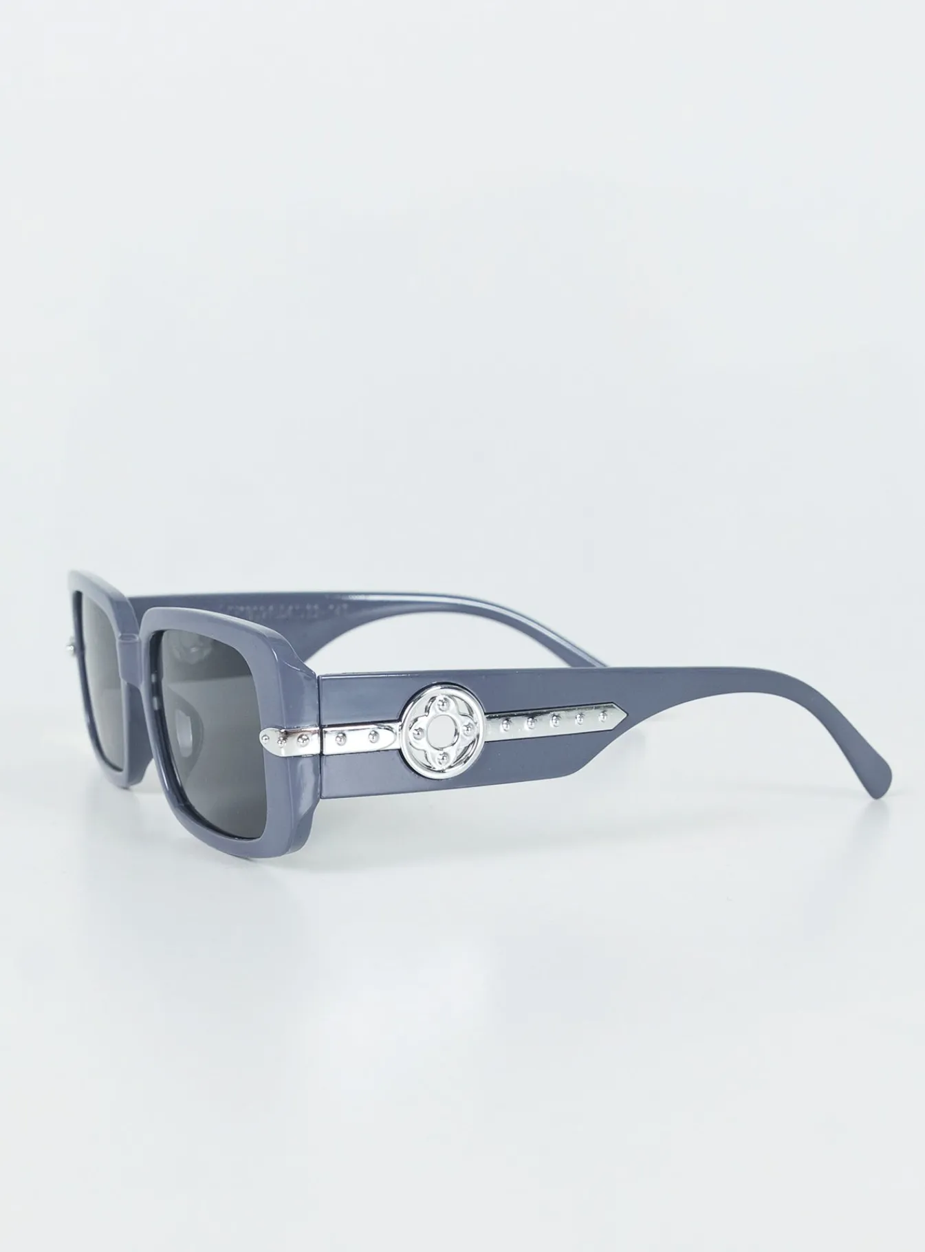 Princess Polly Solano Sunglasses Slate Grey / Silver Slate / Silver New