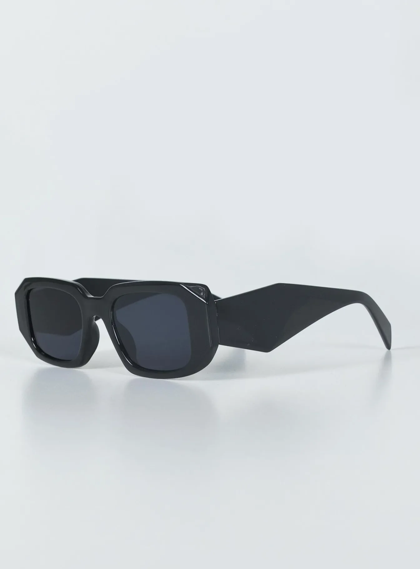 Princess Polly Summerside Sunglasses Black Best