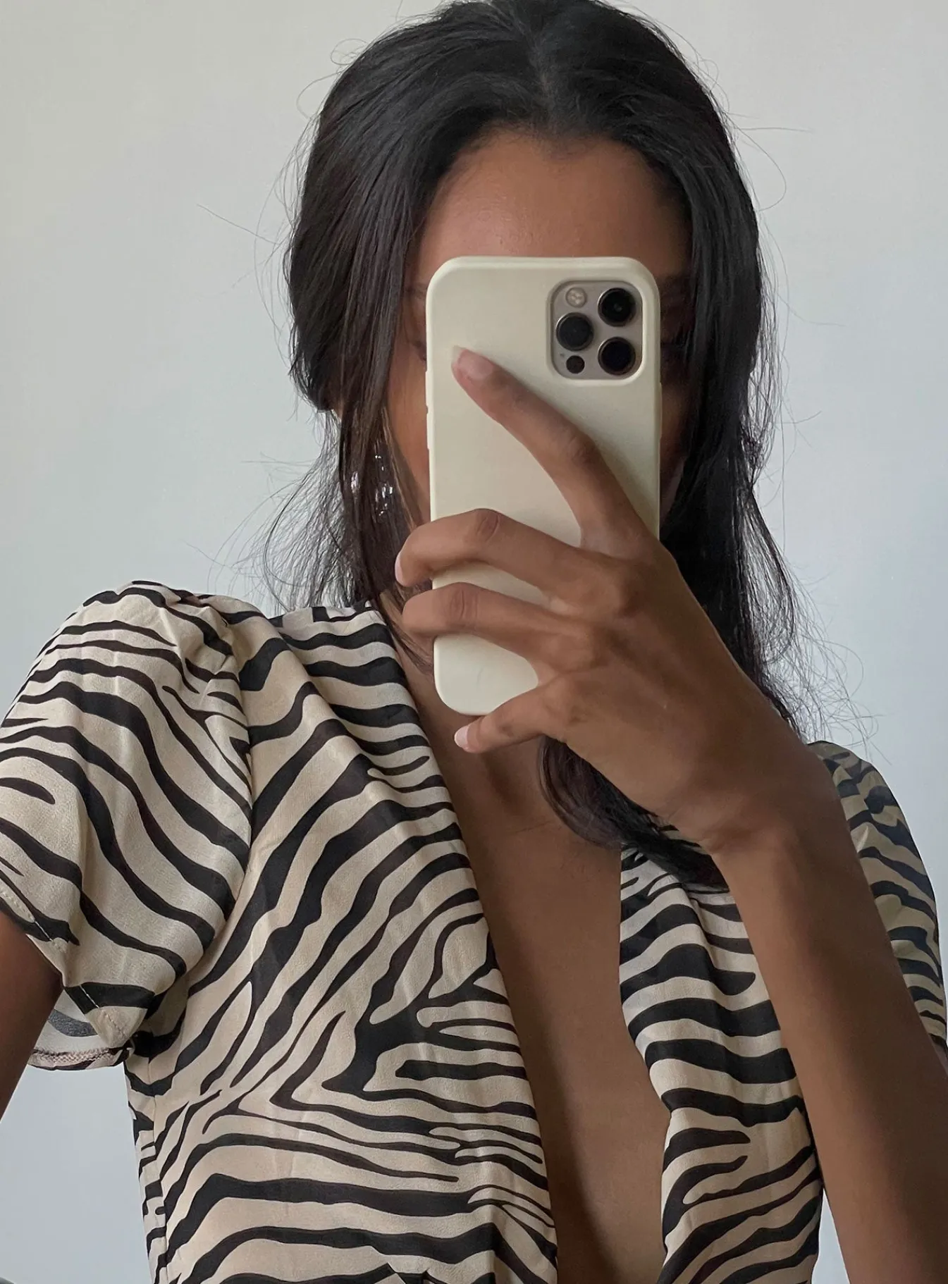 Princess Polly The Classic Iphone Case Cream Outlet