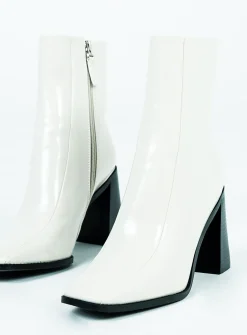 Princess Polly The Kia Boots  White Store