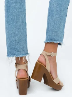 Princess Polly Therapy Camellia Heel Cashew New