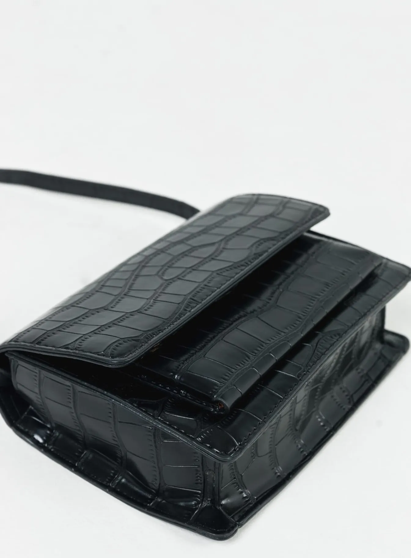 Princess Polly Valentine Croc Bag Black Hot