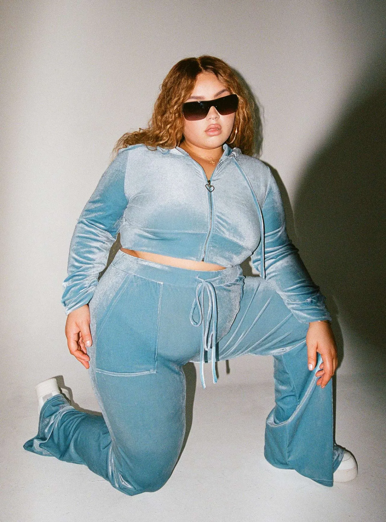 Princess Polly Velour Hoodiecurve Blue Shop