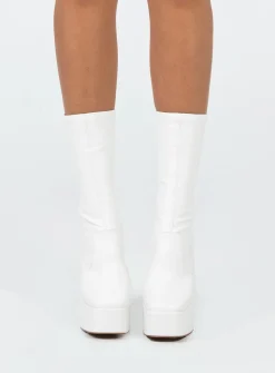 Princess Polly Windsor Smith Angelz Platform Boots  Snow New