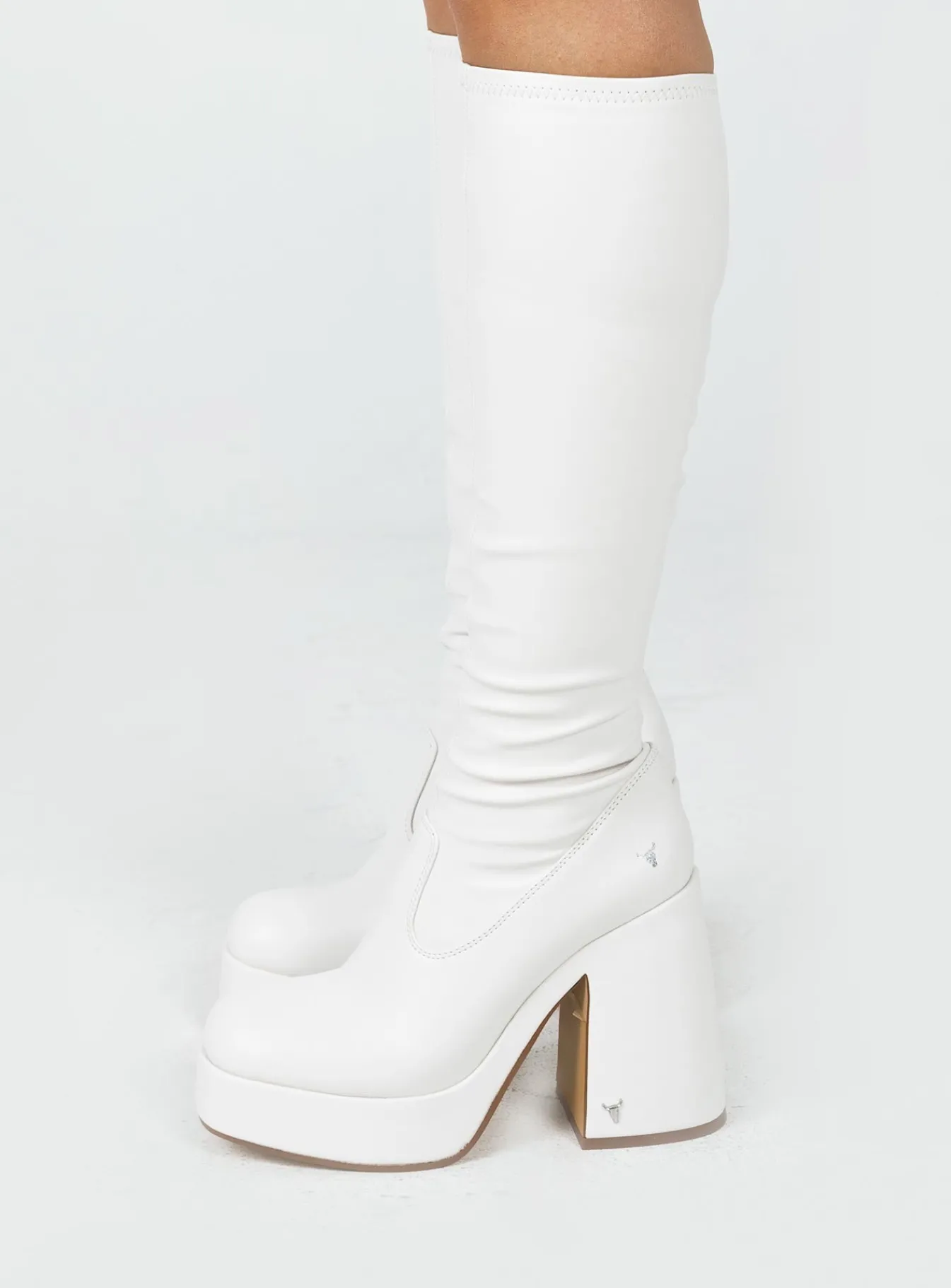 Princess Polly Windsor Smith Highkey Platform Knee High Boots Snow Cheap