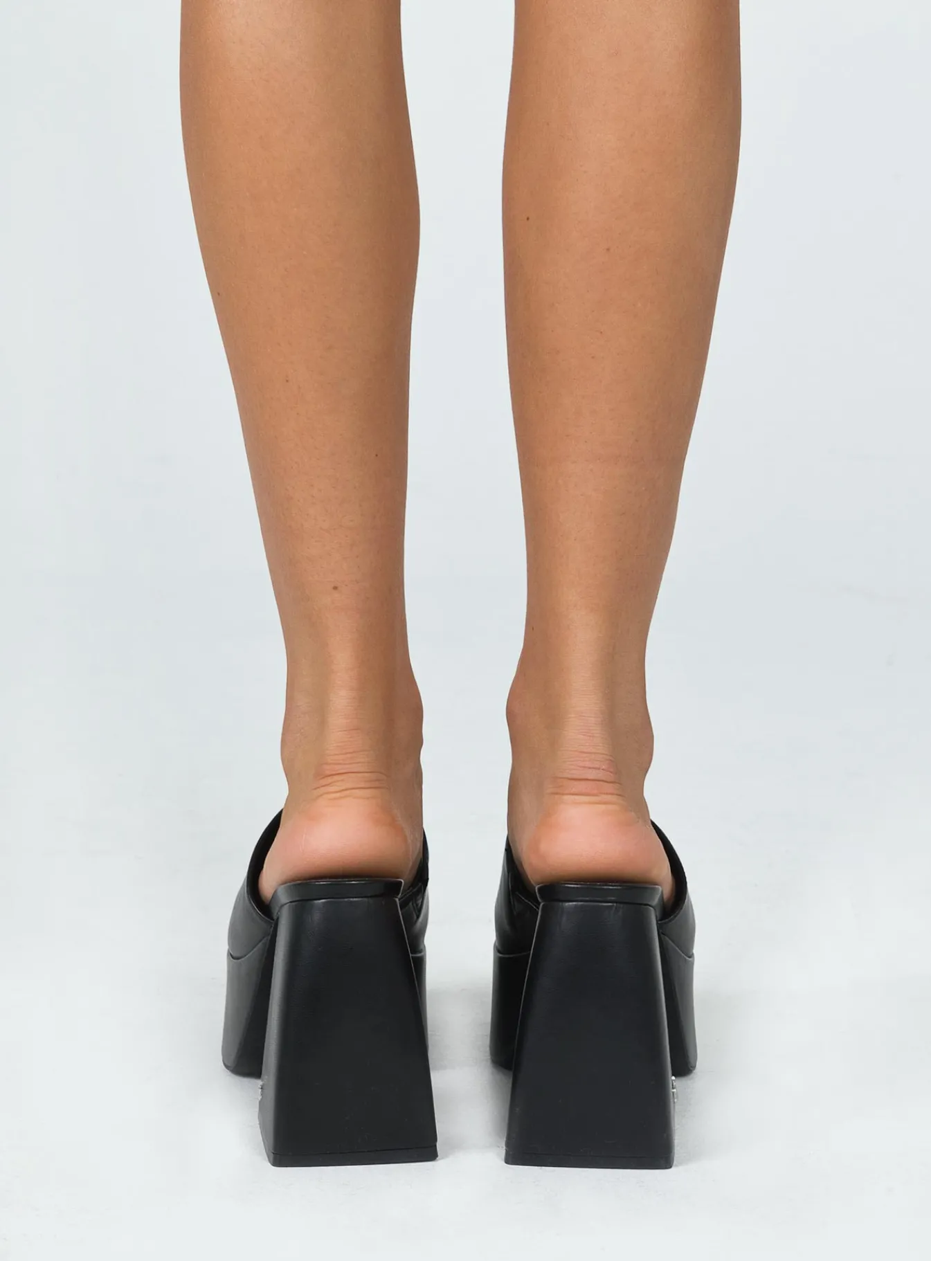 Princess Polly Windsor Smith Highrise Platform Heel Black Clearance