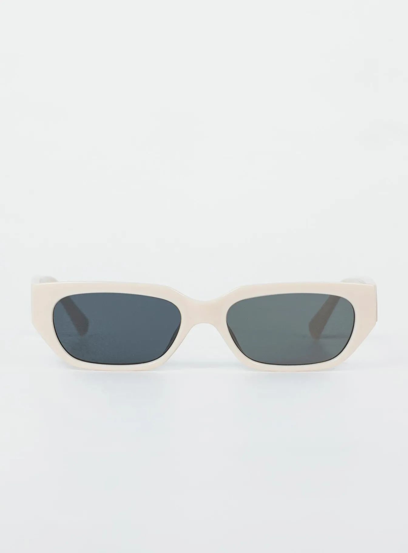 Princess Polly Winnick Sunglasses Cream Best