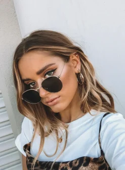 Princess Polly With The Band Sunglasses Gold Discount